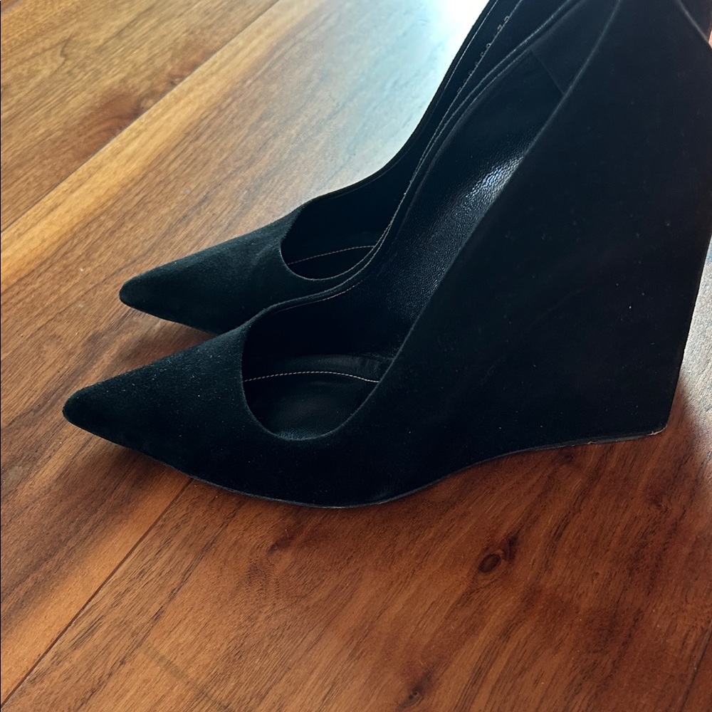 Balenciaga Women's Classic Black Heels - Picture 3 of 5
